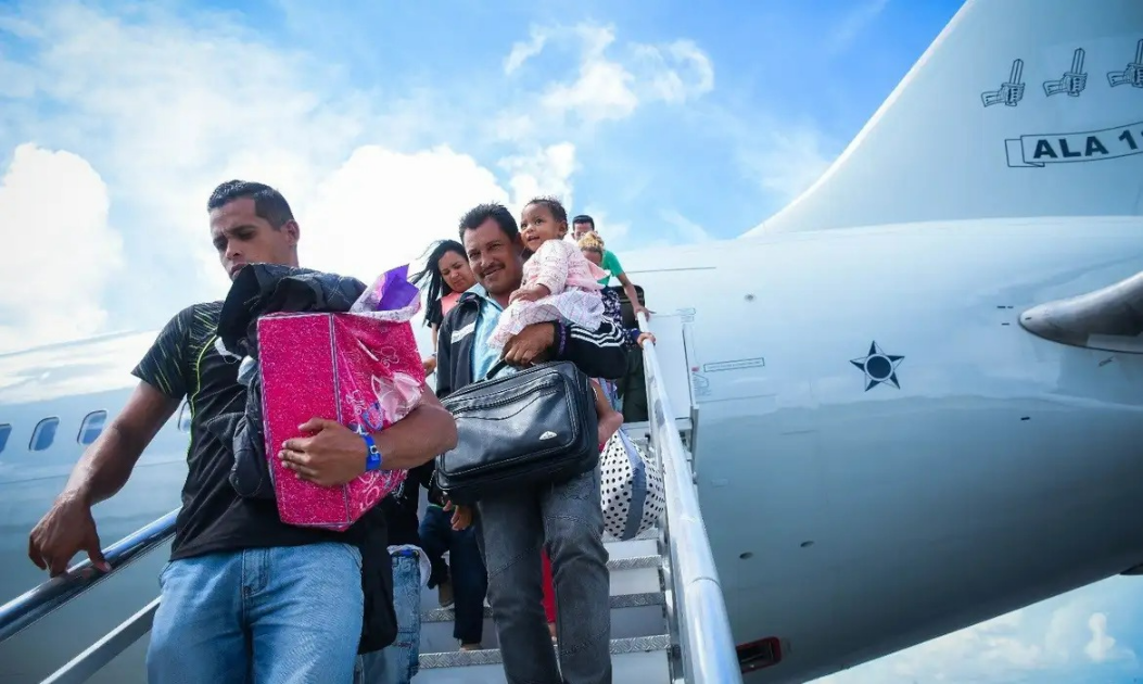 Imigração cresce no Brasil e venezuelanos se tornam maioria entre estrangeiros